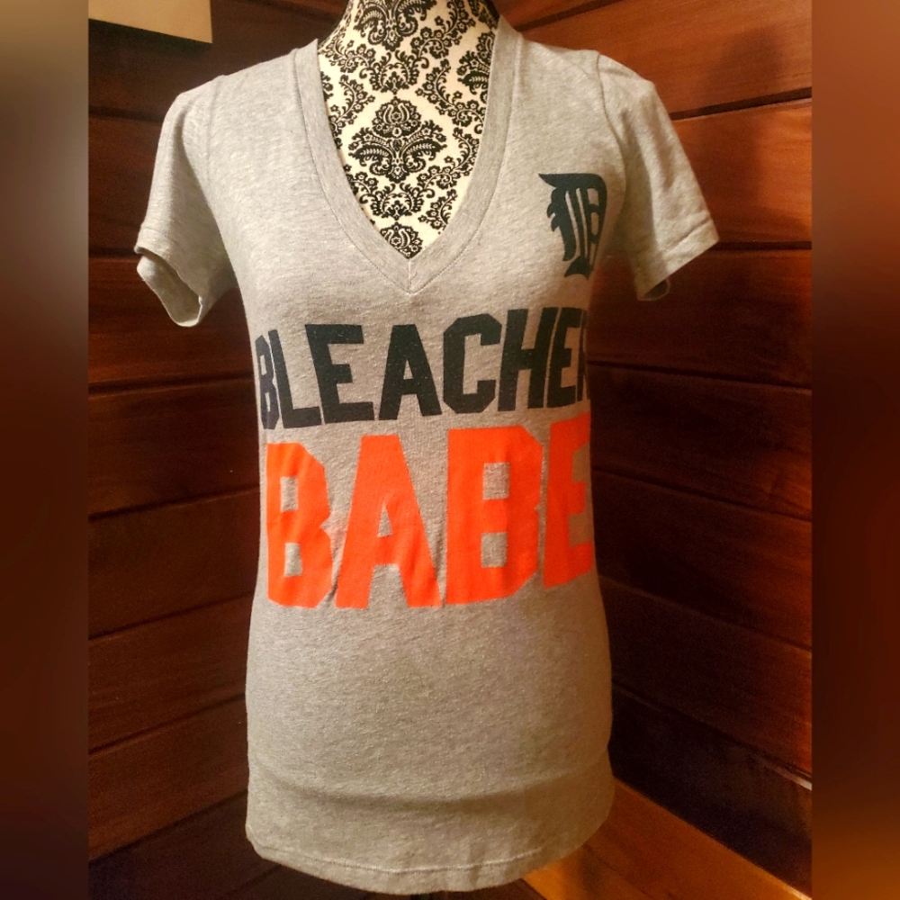 Victoria's Secret Pink Detroit Tigers T Shirt Medium